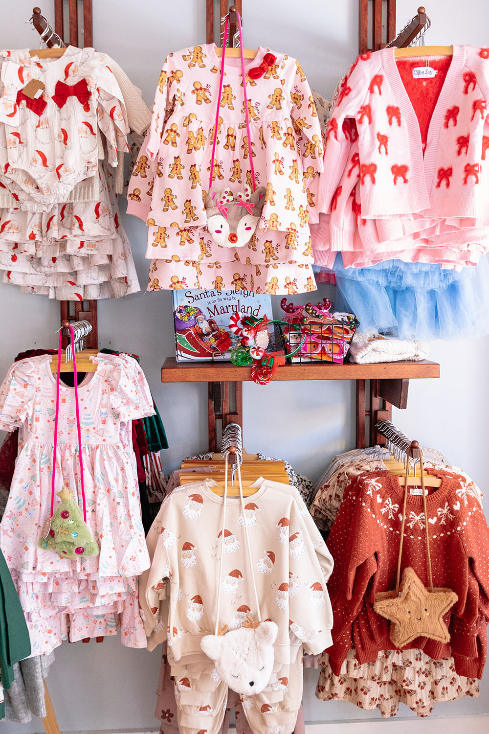 HOLIDAY CLOTHING