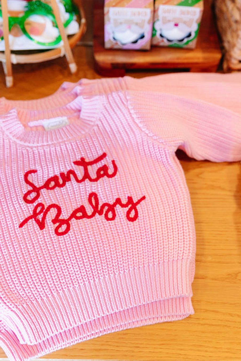 SWEATERS & SWEATSHIRTS