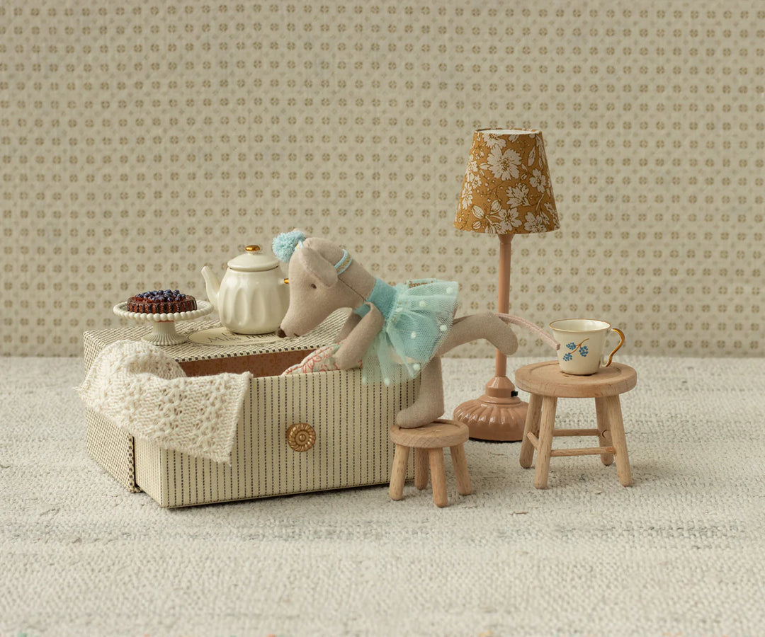 Dance Mouse in Daybed, Little Sister
