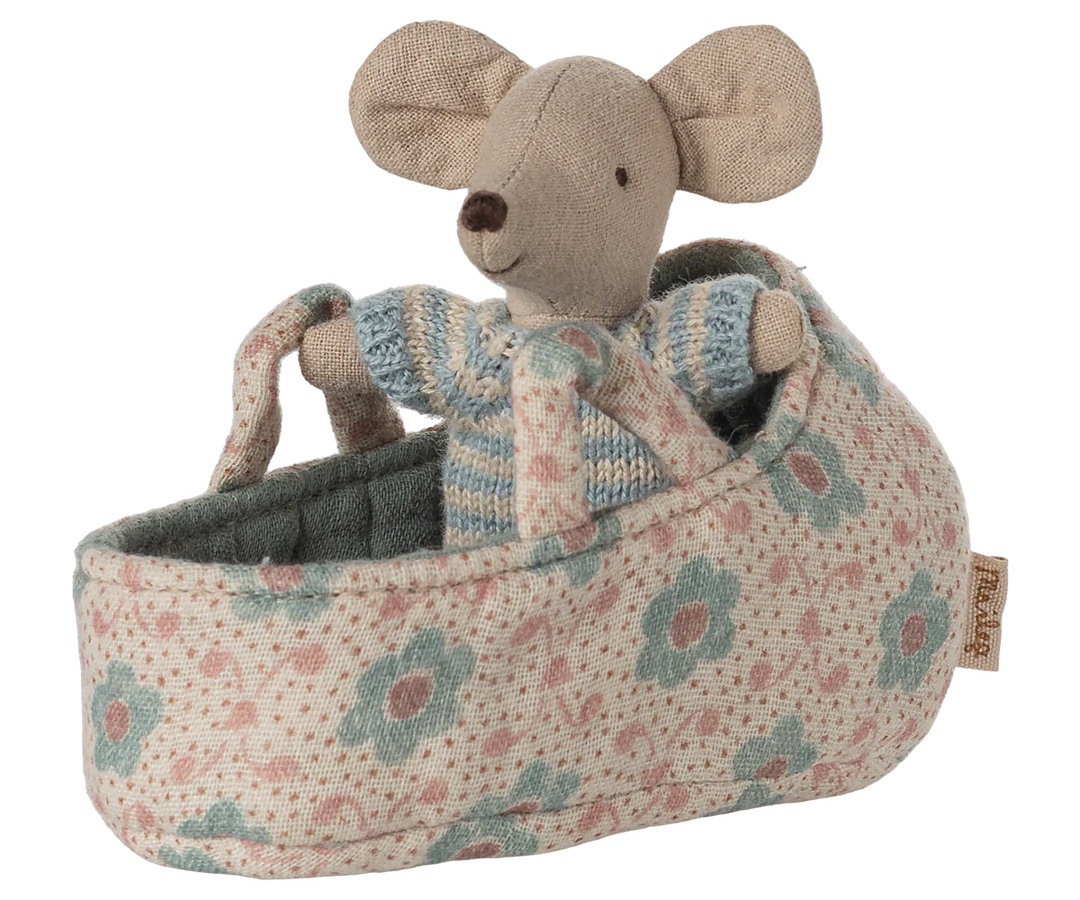 Baby Mouse in Carry Cot, Blue
